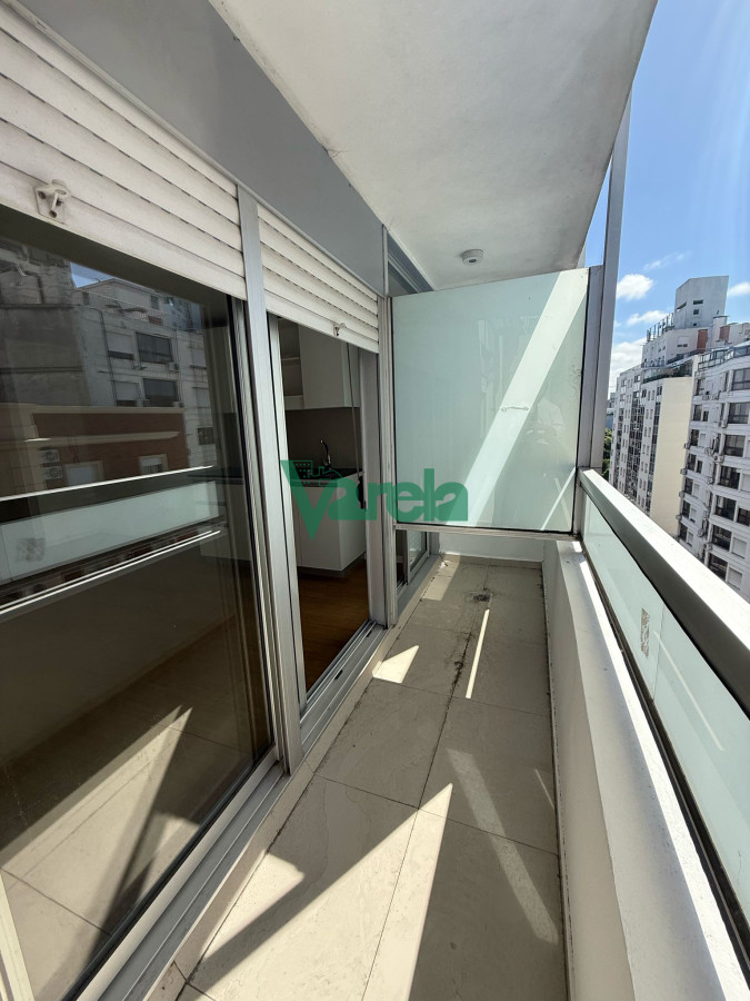 Apartamento ID.22575 - Venta Apartamento 2 dormitorios 1 baño Garage Tres Cruces Porteria