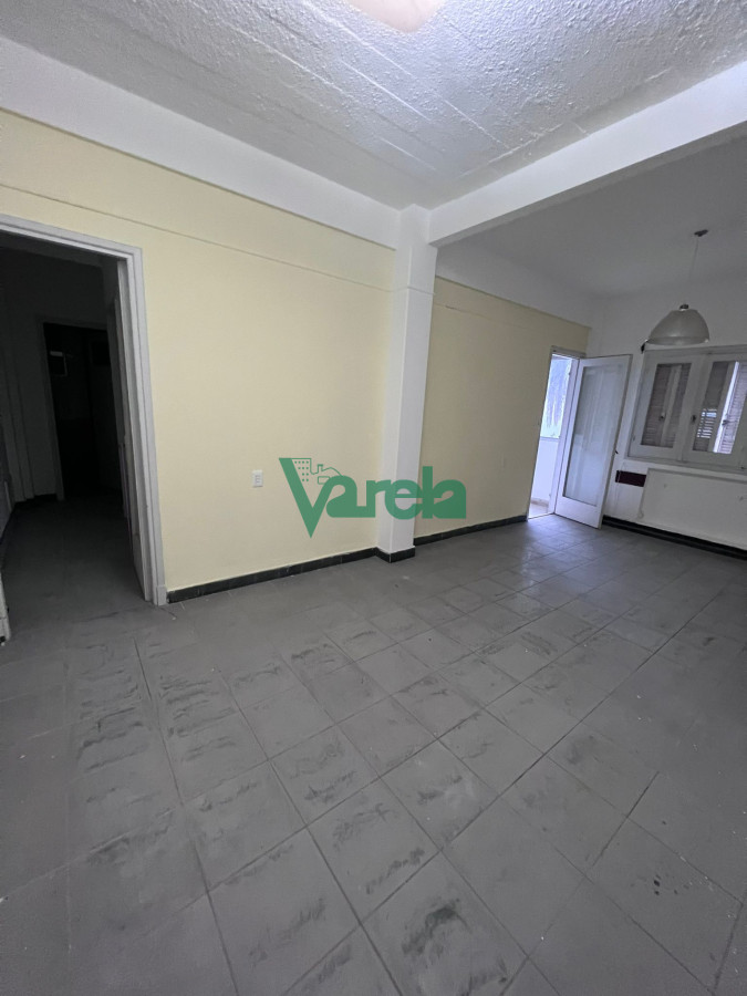 Apartamento ID.21890 - Venta apartamento, Cordón Sur,2 dorm,  amplio, luminoso, semi reciclado, 67 m2!!!!