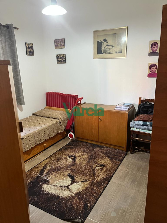 Apartamento ID.21781 - Venta apartamento, Malvín, 2 dorm, 1 baños, patio, a metros de la Rambla