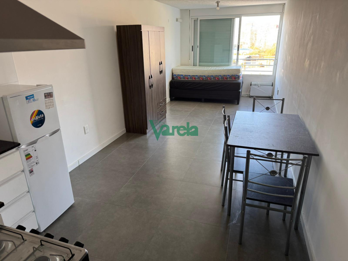 Apartamento ID.21738 - Alquiler apartamento monoambiente Malvin Rivera y C. del Uruguay, totalmente equipado