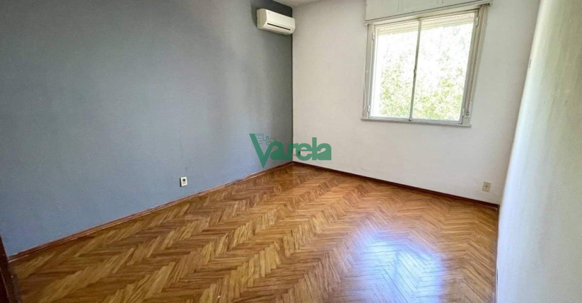 Apartamento ID.22728 - Venta de 2 apartamentos en Cordon, uno de 3 dormitorios y un monoambiente