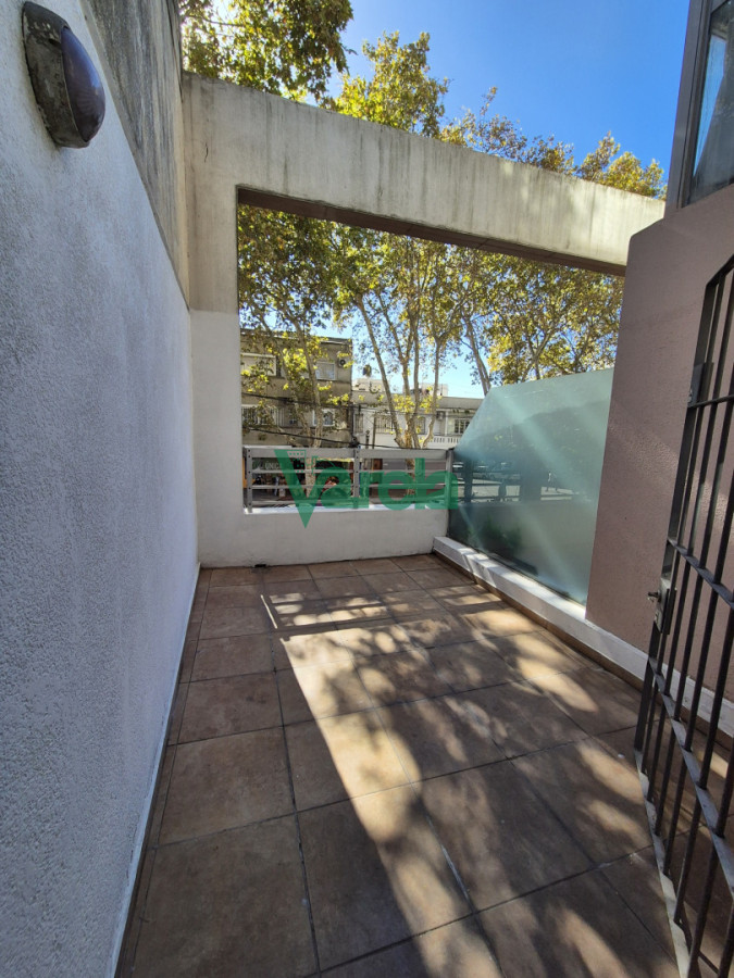 Apartamento ID.23043 - Venta de apartamento, Pocitos, 1 dormitorio con terraza y patio