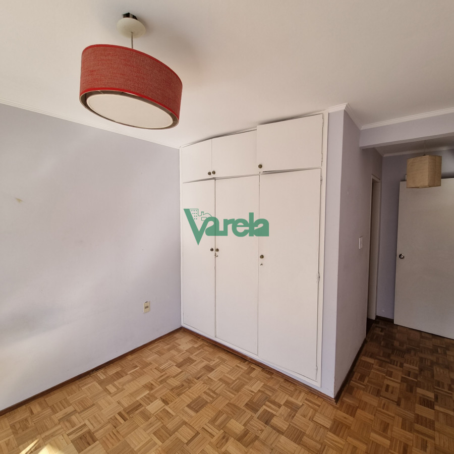Apartamento ID.21765 - Alquiler apartamento en Pocitos, 1 dormitorio+ 1 dorm de serv, 2 baños