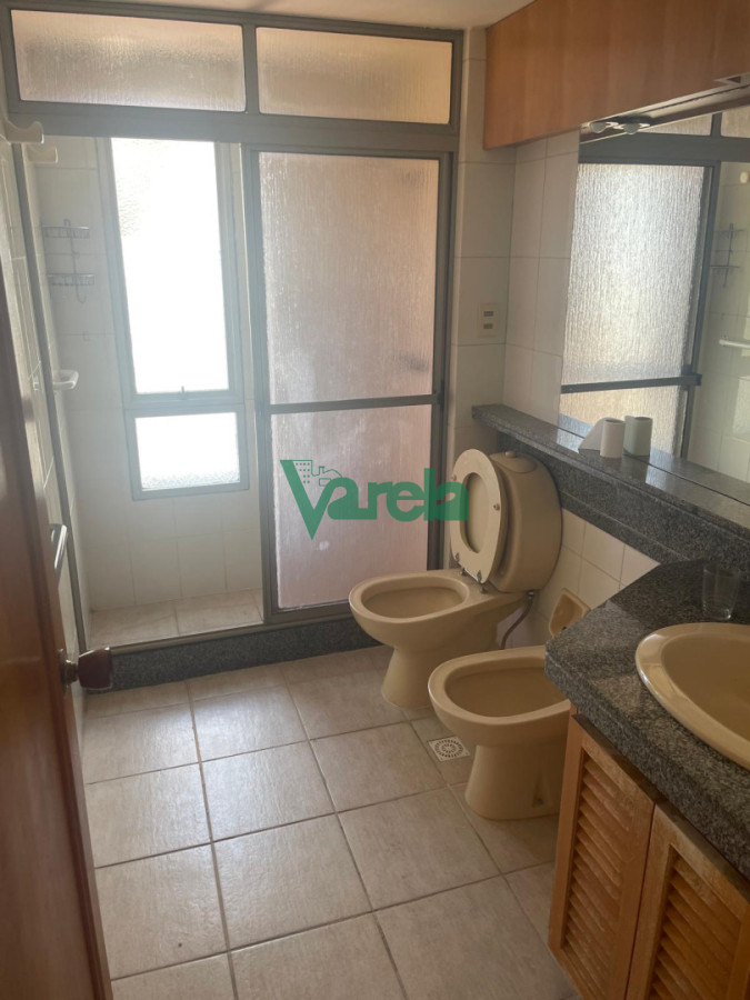 Apartamento ID.22881 - Venta apartamento ,Pocitos Nuevo,3 dormitorios y servicio,4baños,2 garajes, vista única