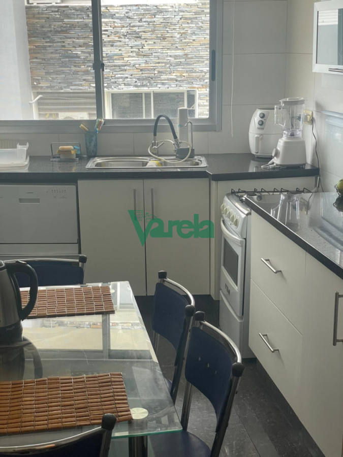 Apartamento ID.22827 - Venta apartamento Carrasco 2 dormitorios 2 baños, garaje doble