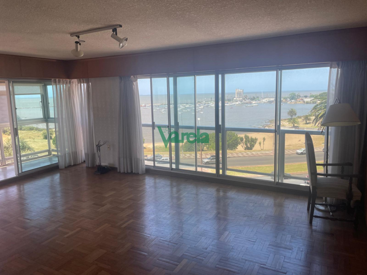 Apartamento ID.22881 - Venta apartamento ,Pocitos Nuevo,3 dormitorios y servicio,4baños,2 garajes, vista única