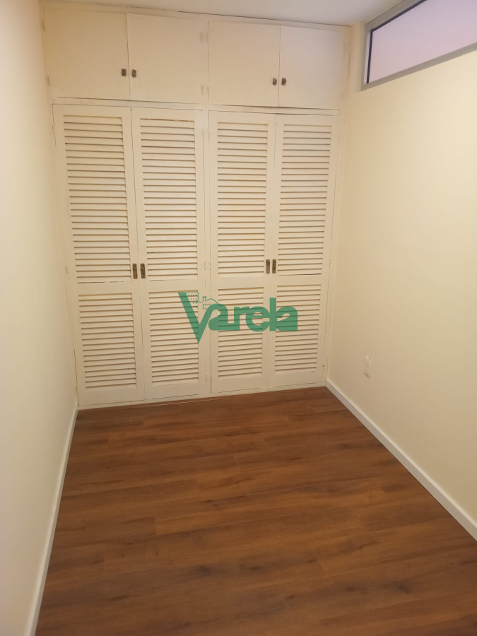 Apartamento ID.22145 - Apartamento para oficina con posibilidad vivienda Cordon 2 dorm
