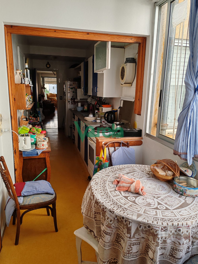 Apartamento ID.22572 - Venta apartamento Pocitos, 3 dormitorios, servicio, 3 baños, garage