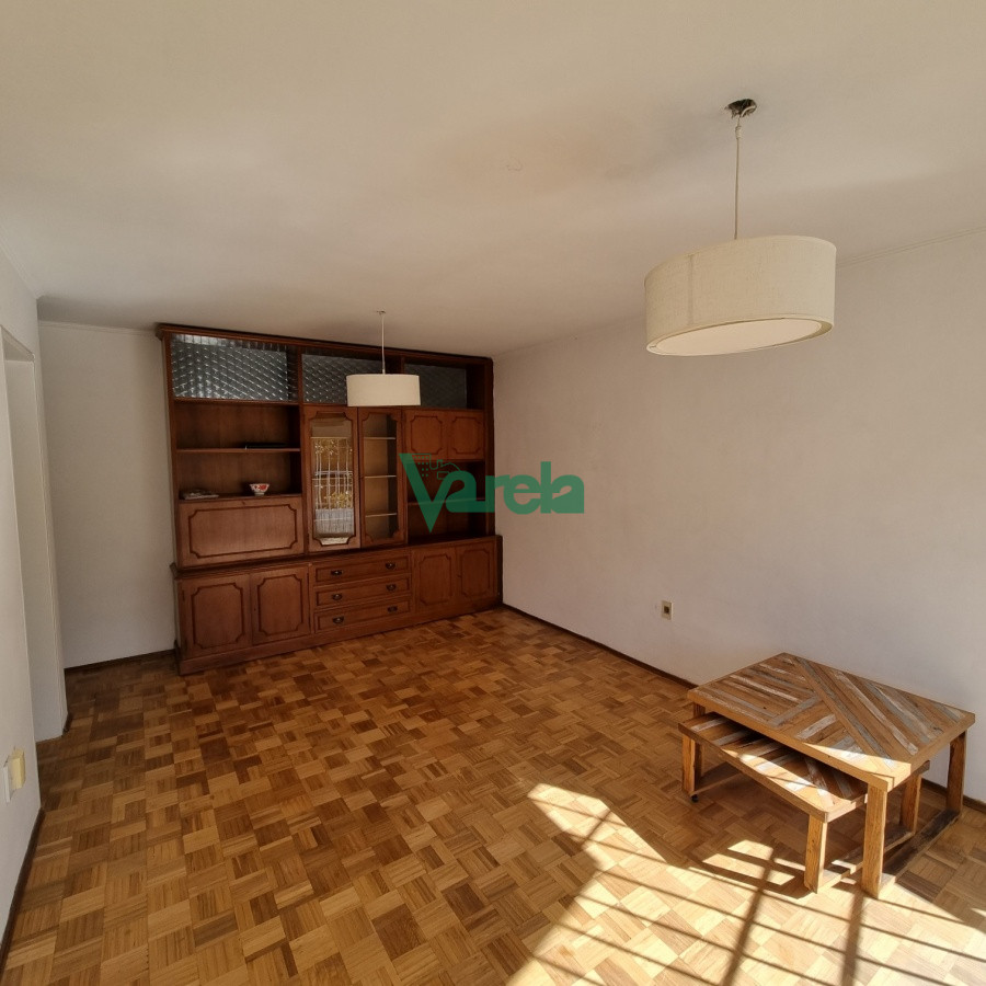 Apartamento ID.21765 - Alquiler apartamento en Pocitos, 1 dormitorio+ 1 dorm de serv, 2 baños