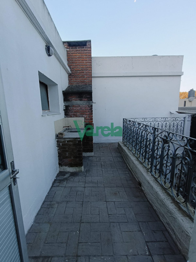 Apartamento ID.22728 - Venta de 2 apartamentos en Cordon, uno de 3 dormitorios y un monoambiente