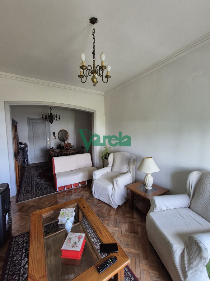Apartamento ID.22760 - Venta apartamento Tres Cruces, 3 dormitorios, terraza, 2 baños
