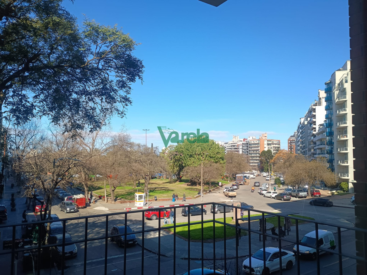 Apartamento ID.22725 - Alquiler Apartamento 3 Dormitorios servicio garage punta carretas