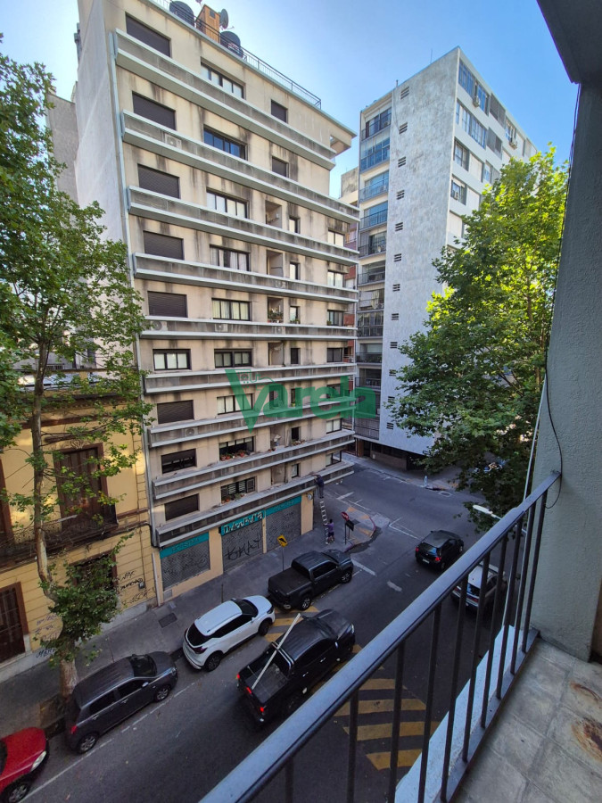 Apartamento ID.22540 - Alquiler apartamento Cordon, 2 dormitorios, terraza, Requena y Brandzen