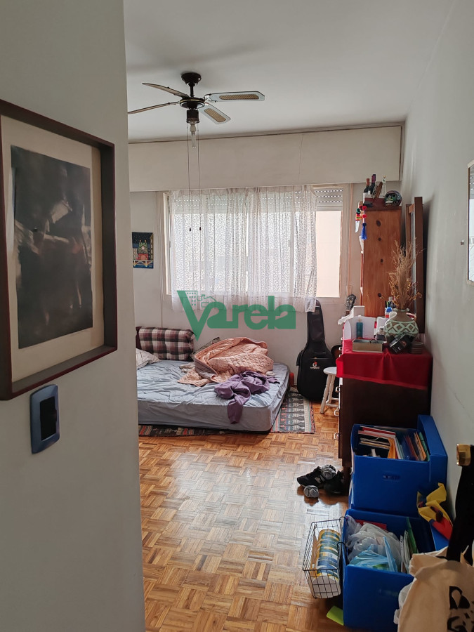 Apartamento ID.22572 - Venta apartamento Pocitos, 3 dormitorios, servicio, 3 baños, garage