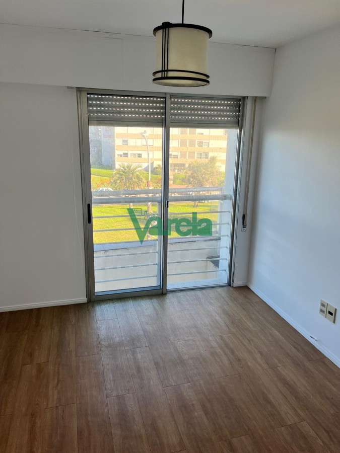 Apartamento ID.22226 - Venta apartamento, Malvin,1 dorm,1baño, gge.bcoa, gym, laumdry, vista al mar!!!!!