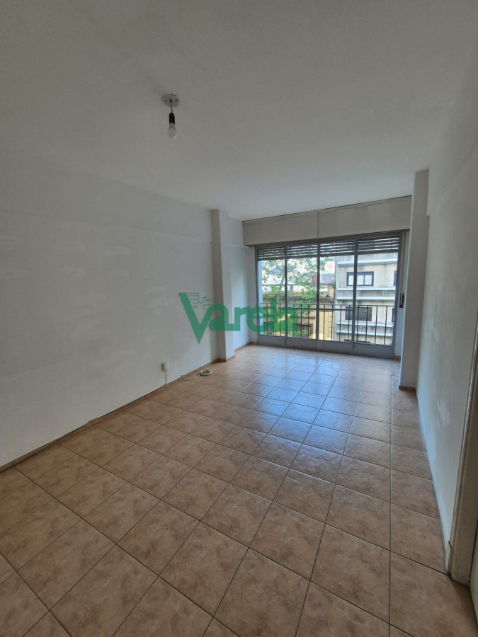 Apartamento ID.22540 - Alquiler apartamento Cordon, 2 dormitorios, terraza, Requena y Brandzen