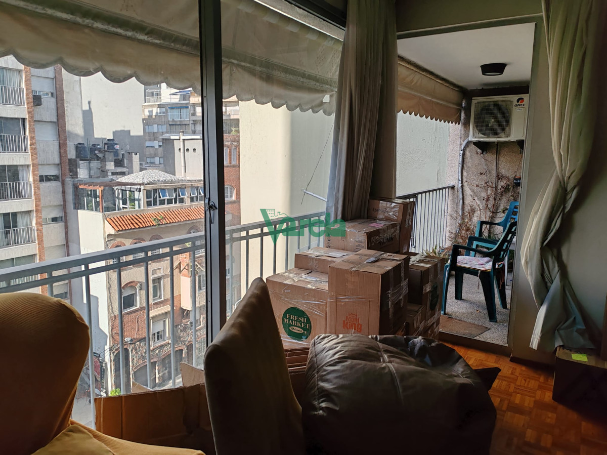 Apartamento ID.22572 - Venta apartamento Pocitos, 3 dormitorios, servicio, 3 baños, garage
