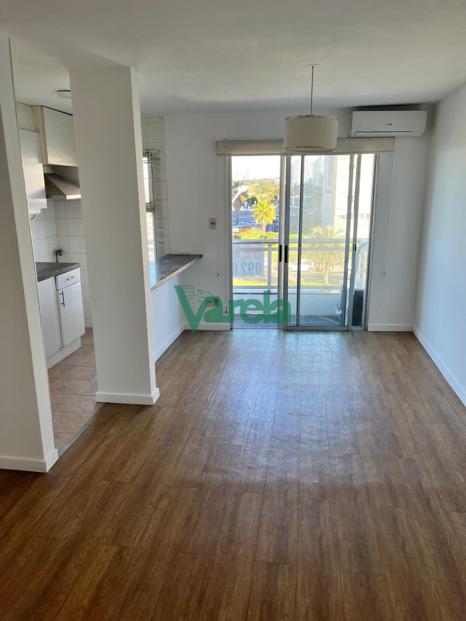 Apartamento ID.22226 - Venta apartamento, Malvin,1 dorm,1baño, gge.bcoa, gym, laumdry, vista al mar!!!!!