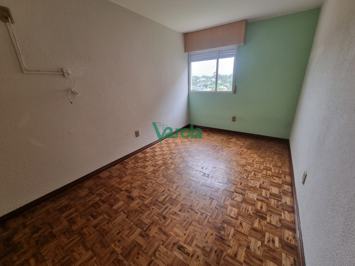 Apartamento ID.21982 - Apartamento venta, Parque Posadas Prado, 4 dormitorios 2 baños