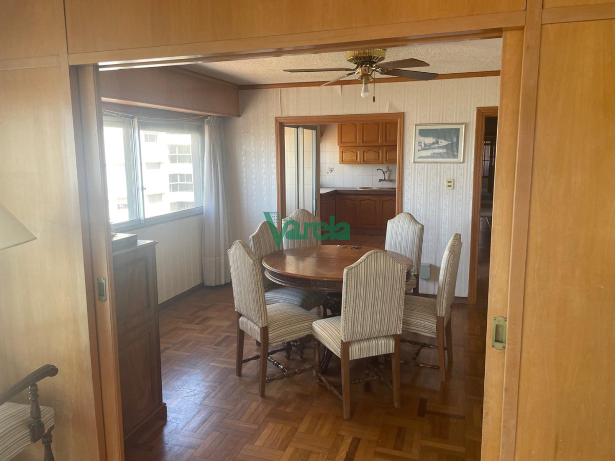 Apartamento ID.22881 - Venta apartamento ,Pocitos Nuevo,3 dormitorios y servicio,4baños,2 garajes, vista única