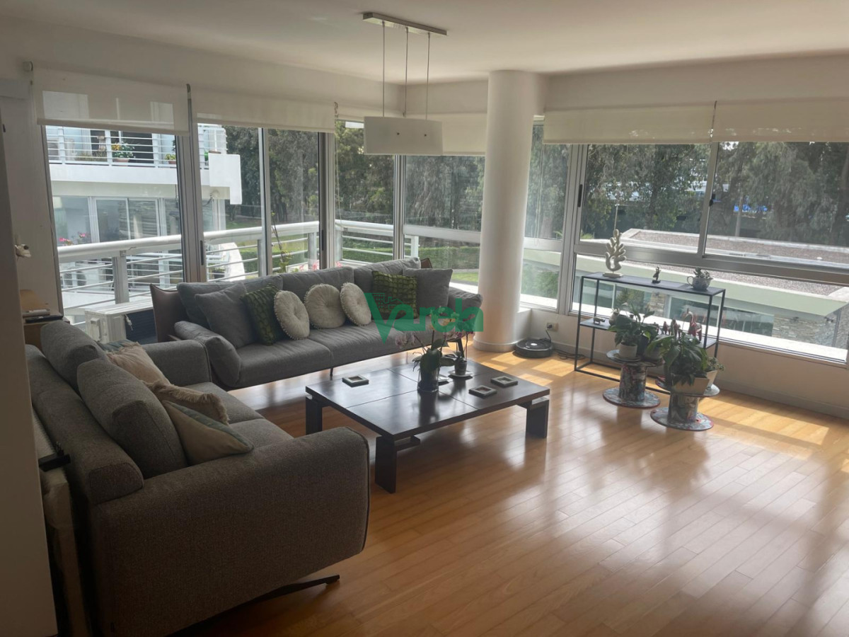 Apartamento ID.22889 - Venta apartamento, Punta Gorda,2 dormitorios,2baños,2 garajes, todos los servicios