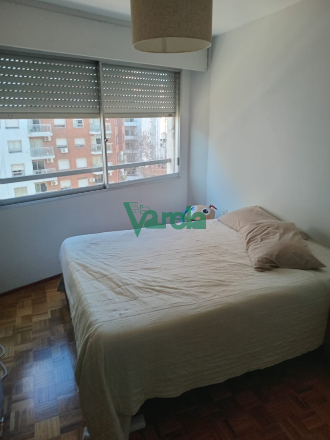 Apartamento ID.20746 - Venta de apartamento en Tres Cruces, 2 dorm y medio, piso alto, porteria 24 hrs