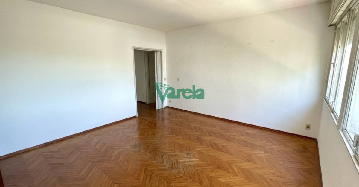 Apartamento ID.22728 - Venta de 2 apartamentos en Cordon, uno de 3 dormitorios y un monoambiente