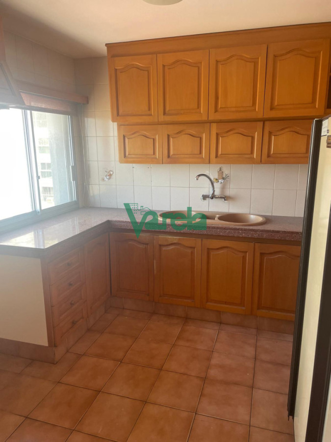 Apartamento ID.22881 - Venta apartamento ,Pocitos Nuevo,3 dormitorios y servicio,4baños,2 garajes, vista única