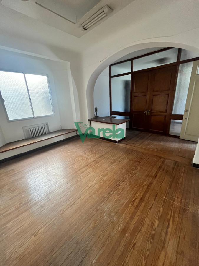 Apartamento ID.21313 - Venta Apartamento Centro de estilo. Tres dormitorios.
