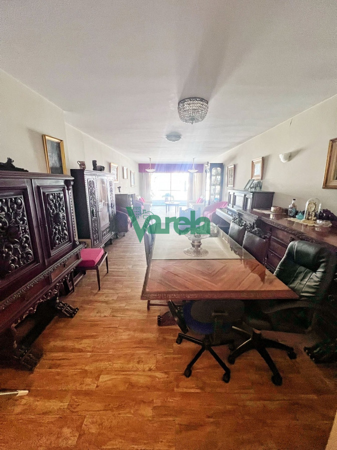 Apartamento ID.21934 - venta apto Pocitos 3 dorm 3 baños serv completo garage