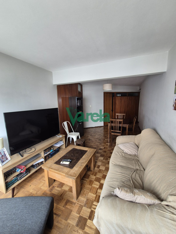 Apartamento ID.22665 - Venta apartamento en Tres Cruces 2 dormitorios mas un tercer dormitorio