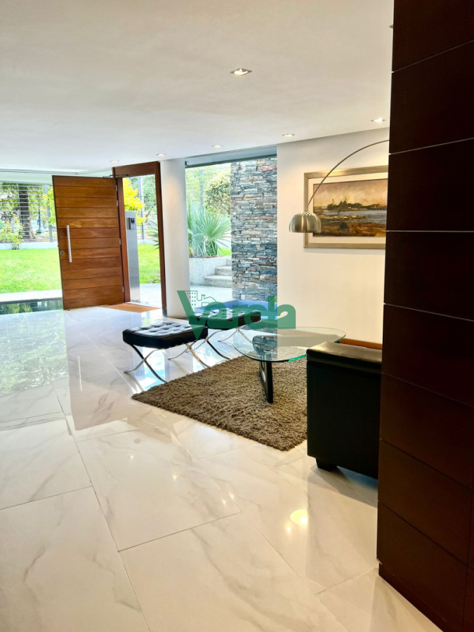 Apartamento ID.22814 - Venta Apartamento Punta Gorda, 4 dorm,4 baños, azotea con parrillero, piscina, 2 garajes