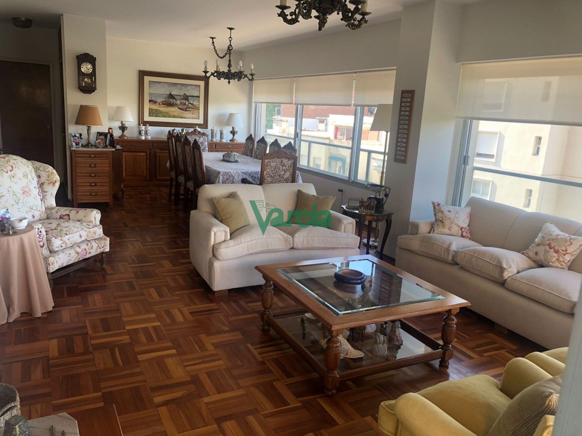 Apartamento ID.22254 - Venta, apartamento Villa Biarritz, 3 dormitorios,4 baños, terrazas, losa
