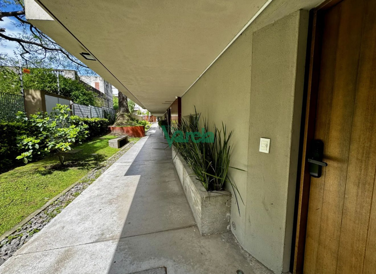 Apartamento ID.22848 - Venta Apartamento 2 Dormitorios 1 Baño Garage Patio Prado