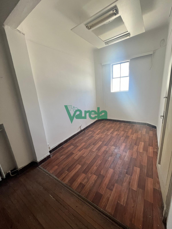 Apartamento ID.21313 - Venta Apartamento Centro de estilo. Tres dormitorios.