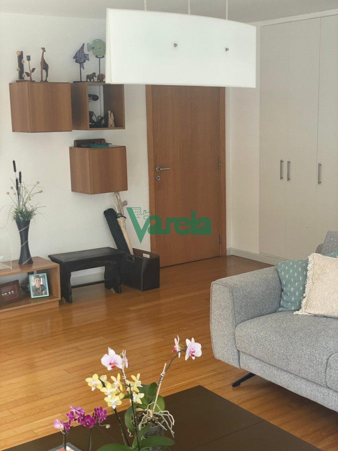 Apartamento ID.22827 - Venta apartamento Carrasco 2 dormitorios 2 baños, garaje doble