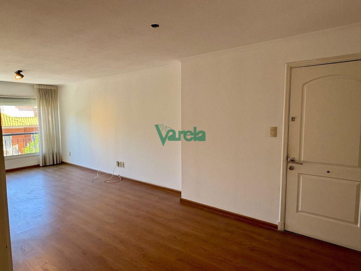 Apartamento ID.22847 - Apartamento en alquiler Pocitos, tres dormitorios 2 baños y garage