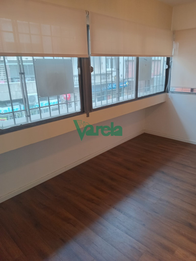 Apartamento ID.22145 - Apartamento para oficina con posibilidad vivienda Cordon 2 dorm