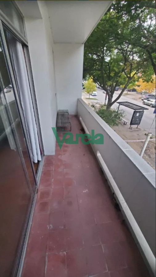 Apartamento ID.22566 - Venta Apartamento Pocitos 2 Dormitorios 1 Baño Balcon