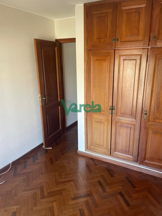 Apartamento ID.21871 - Venta apartamento Malvín 2dorm amplio,2 baños, gje, finas terminaciones