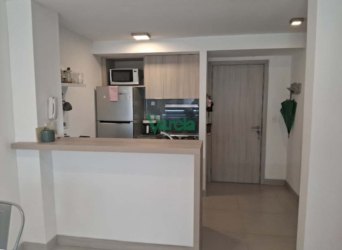 Apartamento ID.22748 - Alquiler Apartamento 1 Dormitorio Pocitos Porteria Piscina Amueblado