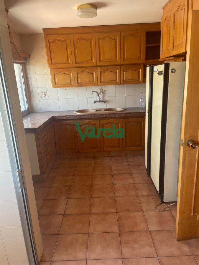 Apartamento ID.22881 - Venta apartamento ,Pocitos Nuevo,3 dormitorios y servicio,4baños,2 garajes, vista única