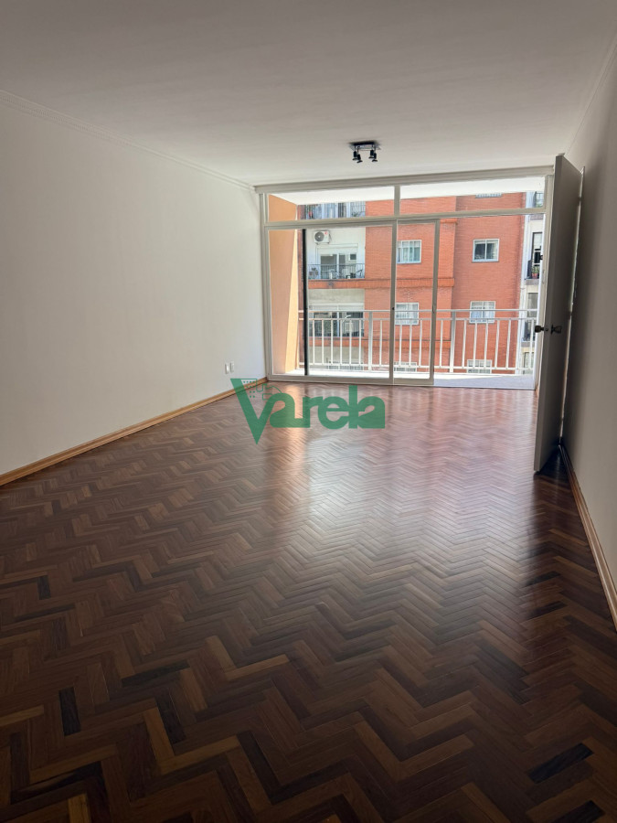 Apartamento ID.22868 - Venta Apartamento 3 dormitorios 3 baños servicio Pocitos Rambla Garage