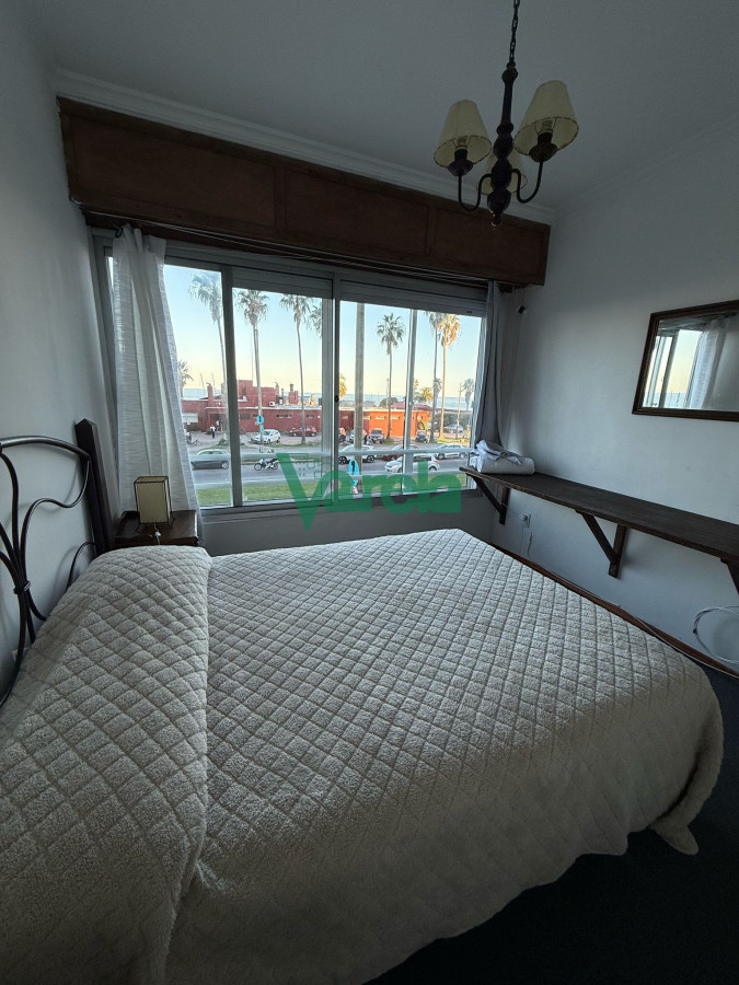 Apartamento ID.22606 - Alquiler apartamento 2 dormitorios Punta Carretas Amueblado