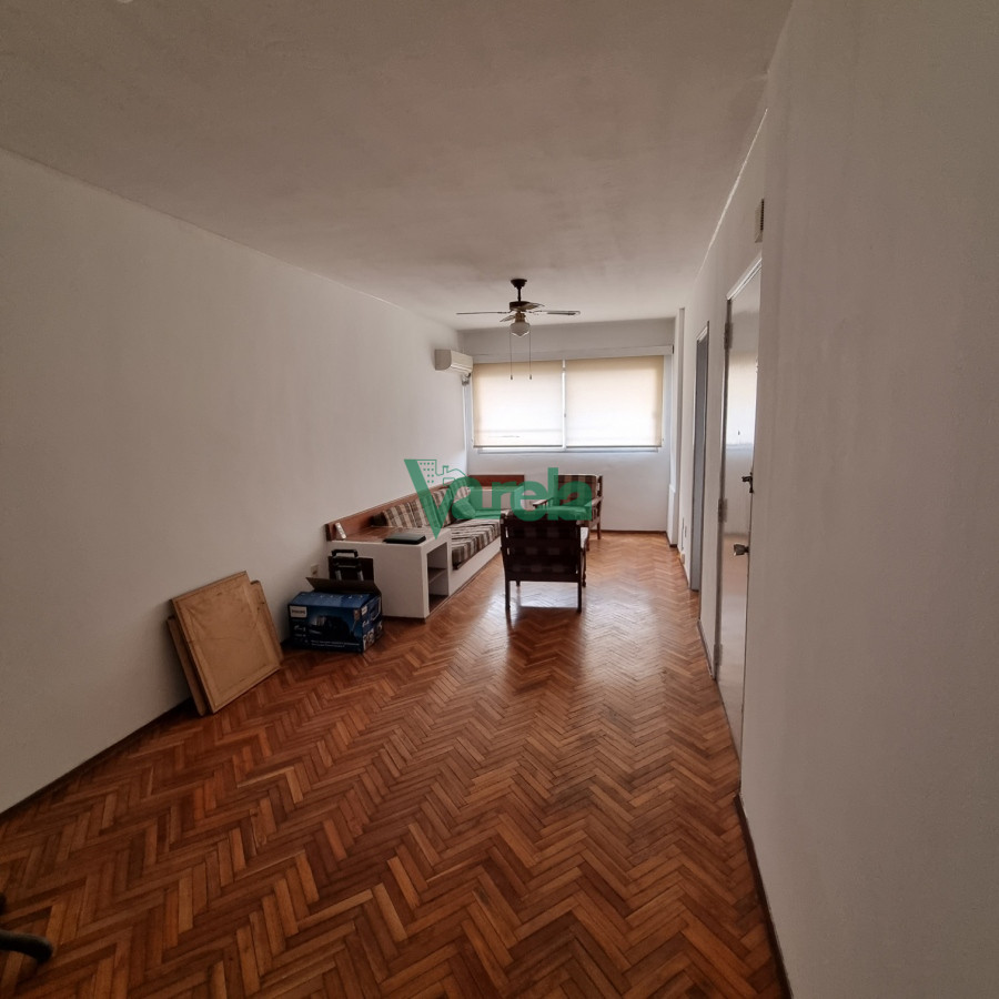 Apartamento ID.21902 - Alquiler apartamento 2 dorm Colonia esq Roxlo