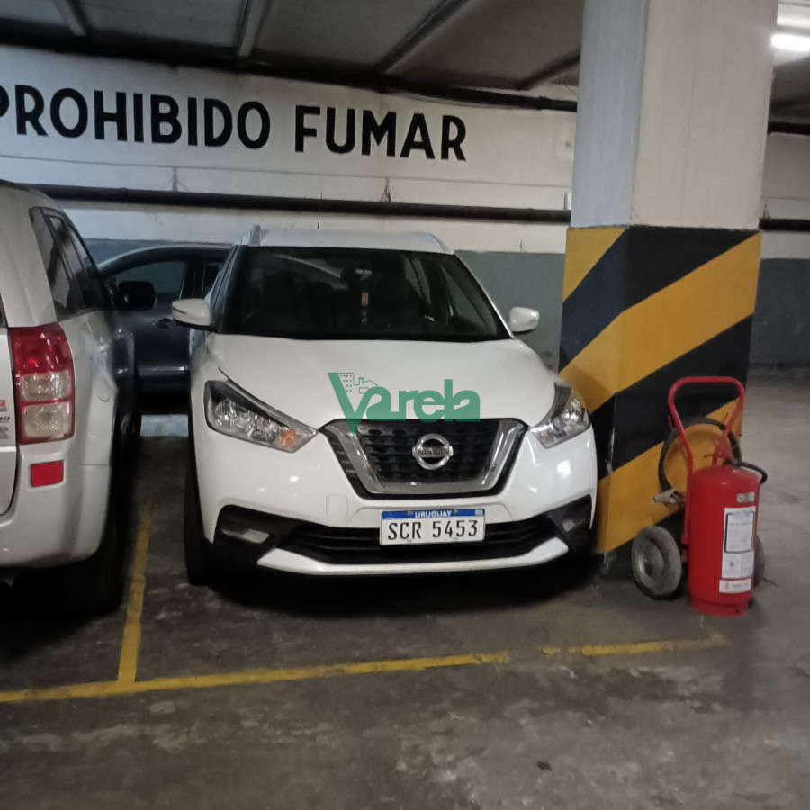 Apartamento ID.22833 - Apartamento alquiler Cordon sobre 18 de Julio 3 dormitorios y serv