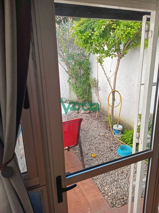 Apartamento ID.22652 - Venta apartamento, Malvin,3 dorm, 3 baños, patio con parrillero y cochera