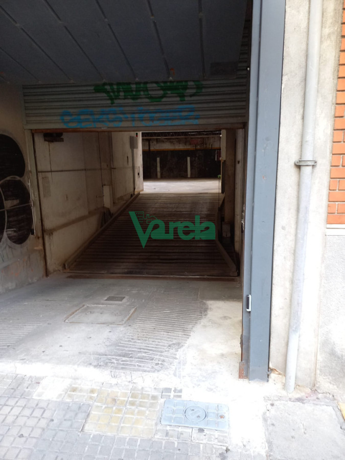 Apartamento ID.22876 - Venta monoambiente Cordón, vivienda u oficina con divisiones, garage lugar fijo.-