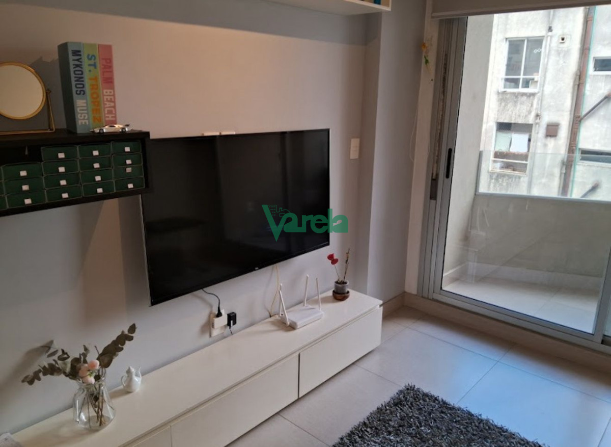 Apartamento ID.22748 - Alquiler Apartamento 1 Dormitorio Pocitos Porteria Piscina Amueblado