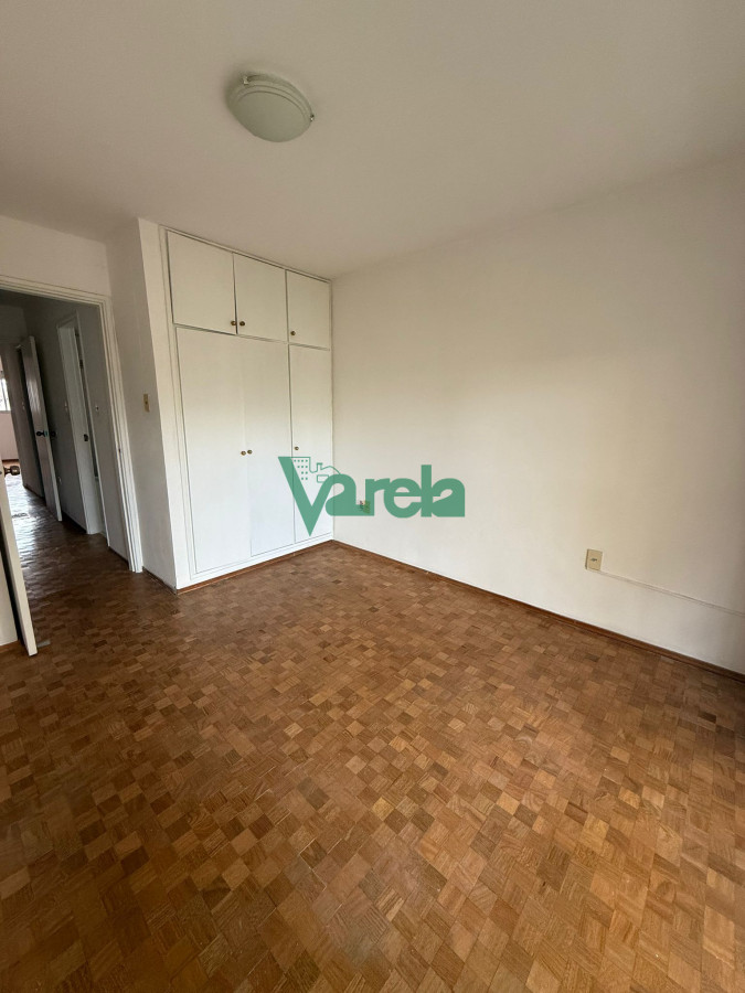 Apartamento ID.22618 - Venta Apartamento 3 Dormitorios Servicio Garage Box Pocitos